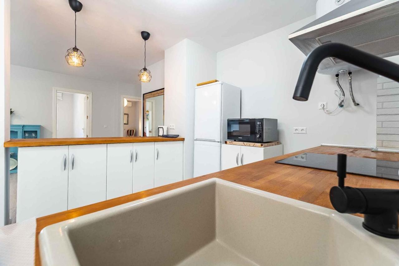 Apartamento Renovado, Tu Escapada De Vacaciones Ideal フエンヒロラ エクステリア 写真